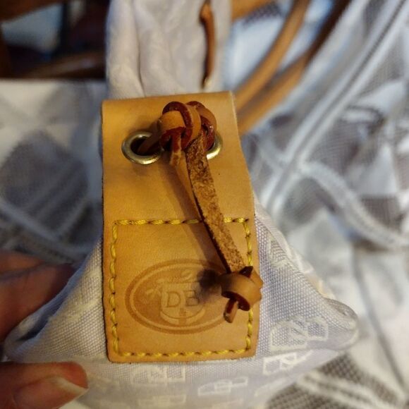 Dooney and Bourke bag - Picture 12 of 12
